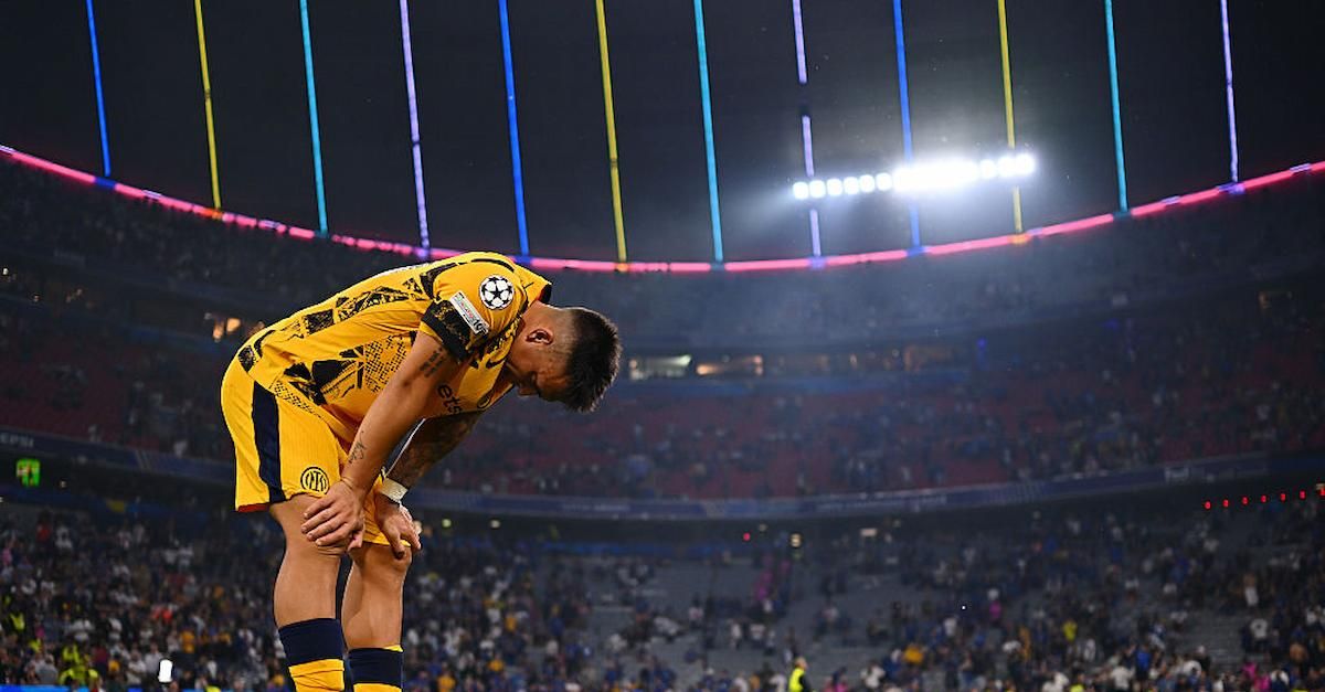 Lautaro disperato dopo la finale di Champions. La moglie: “Fa male vederti così ma…” Lautaro disperato dopo la finale di Champions. La moglie: “Fa male vederti così ma…”
