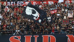 Milan, il duro messaggio della Curva Sud: “Avete annientato il milanismo”