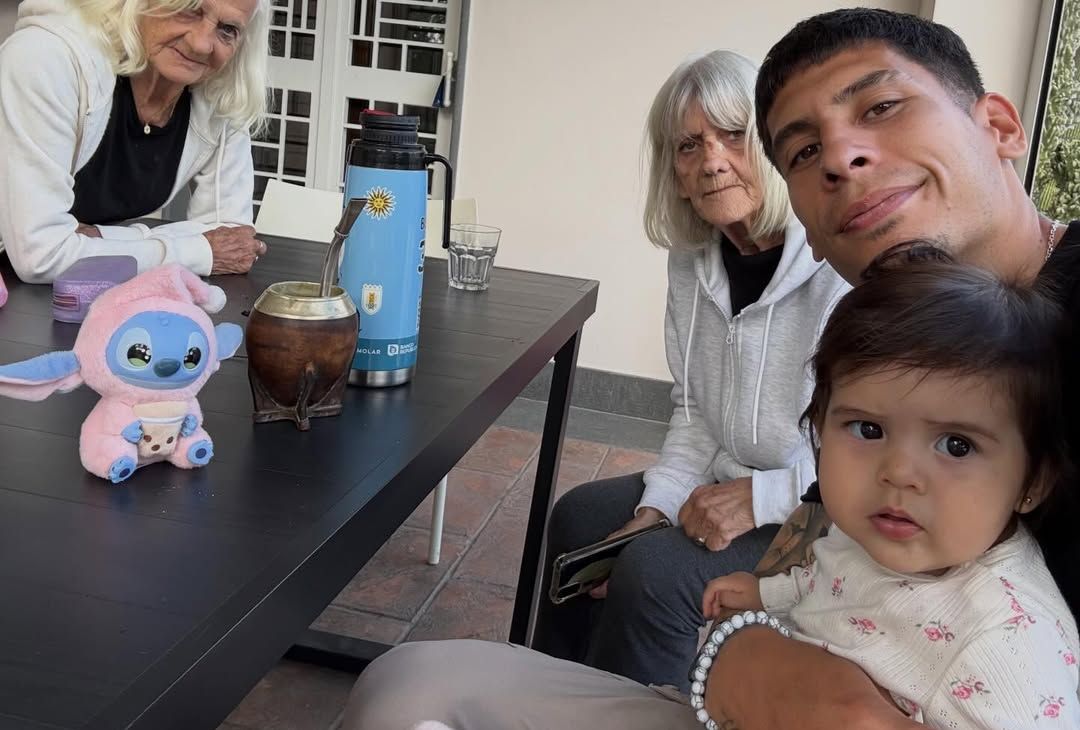 Giornata di relax per Mathias Olivera: le foto con la sua famiglia – GALLERY - immagine 2
