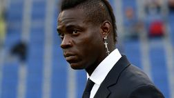VIDEO – Balotelli segna una doppietta in Turchia e… si inchina