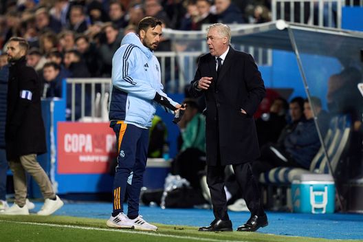 Leganes, Spagna - 5 febbraio 2025: Carlo Ancelotti e suo figlio Davide. (Foto di Angel Martinez/Getty Images) Davide Ancelotti al Botafogo, ora è ufficiale: il comunicato del club- immagine 2