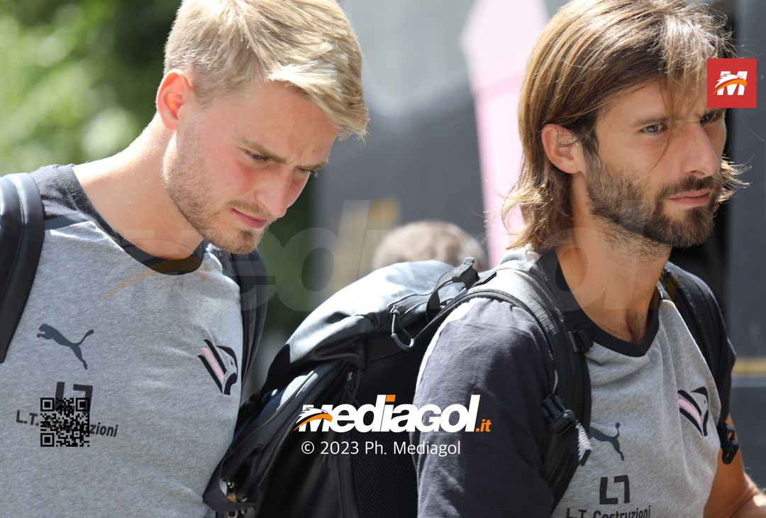 FOTO Ritiro Palermo, l’arrivo della squadra di Corini a Pinzolo (Gallery) - immagine 10