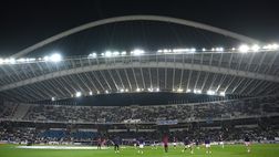 Cariche della polizia greca sui tifosi inglesi, la FA apre indagine per chiarire le cause