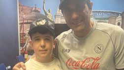 Il Napoli realizza il sogno di un piccolo tifoso azzurro: le emozionanti immagini