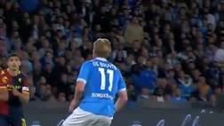 De Bruyne vede il calcio in modo diverso: la giocata da urlo per Hojlund – IL VIDEO