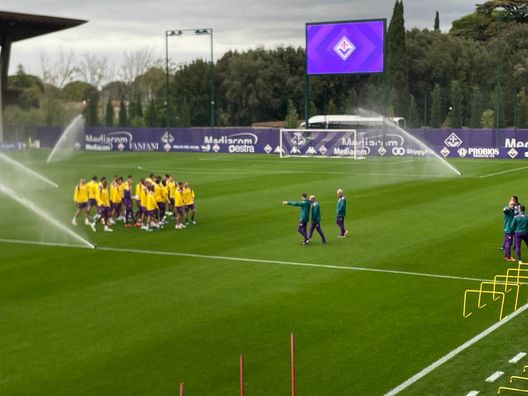 Che festa al Viola Park: cori, striscioni e un discorso alla squadra- immagine 2