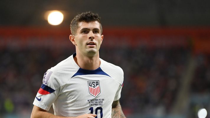DOHA, QATAR - DECEMBER 03: Christian Pulisic of United States looks on during the FIFA World Cup Qatar 2022 Round of 16 match between Netherlands and USA at Khalifa International Stadium on December 03, 2022 in Doha, Qatar. (Photo by Dan Mullan/Getty Images) Gli USA dimostrano all’Italia che si può eliminare la Bosnia anche in inferiorità - immagine 1