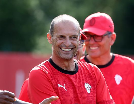 (Photo by Claudio Villa/AC Milan via Getty Images) milan-amichevoli-estive-palinsesto-televisivo-dove-vedere-milan-allegri-rossoneri-sky-dazn-milan-tv