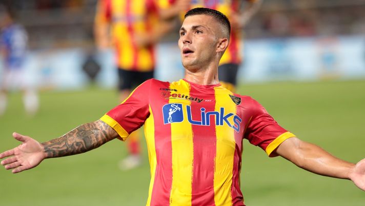 Lecce, lesione di primo grado al soleo per Strefezza: salta il Torino - immagine 1