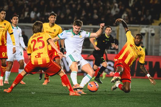 Roma sulle punte: Lecce ko con Ferguson e Dovbyk (2-0). Gasp ritrova i 3 punti fuori casa- immagine 2