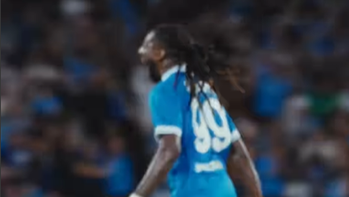 Anguissa, esultanza da brividi dopo il suo gol vittoria contro il Cagliari – IL VIDEO Anguissa, esultanza da brividi dopo il suo gol vittoria contro il Cagliari – IL VIDEO - immagine 1