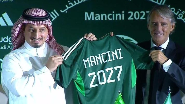 “Dante lo metterebbe all’inferno”, la Nazionale dei sacerdoti contro Mancini - immagine 1