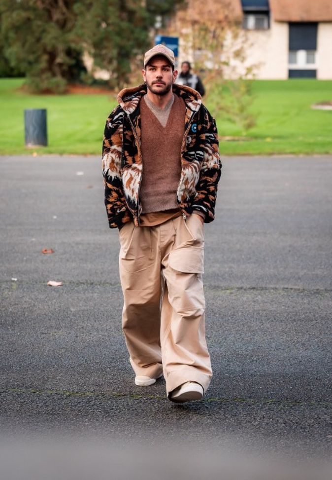 Piovono casi, ma ecco Theo l’imperturbabile: look esuberante in Nazionale- immagine 2