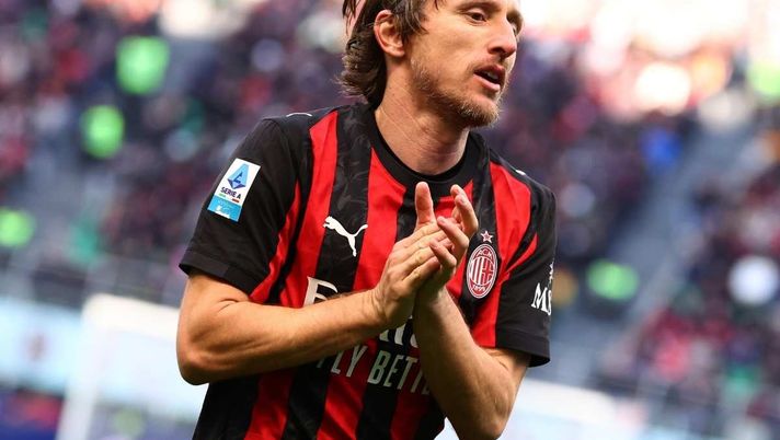 Luka Modric (centrocampista AC Milan) qui durante Milan-Verona 3-0 (Serie A 2025-2026) | News (Getty Images) Modric celebra Nkunku dopo Milan-Verona: 'Meritava il gol, lavora tantissimo in allenamento'