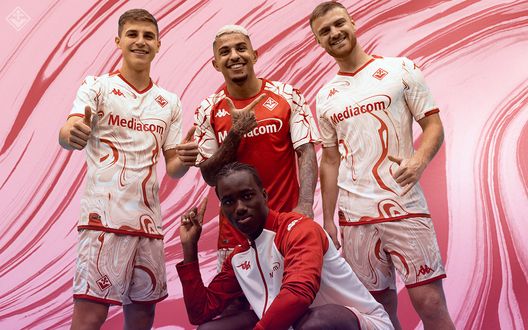 VIDEO – Dodo’ svuota la lavatrice e… ecco la quarta maglia della Fiorentina!- immagine 2