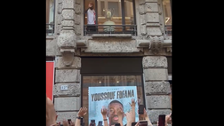 Milan, ecco Fofana: l’incontro con i tifosi rossoneri | PM VIDEO