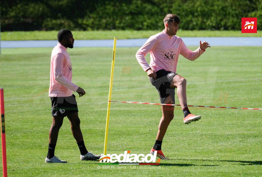 FOTO Ritiro Palermo, seduta mattutina ad Aquagranda (GALLERY) - immagine 9