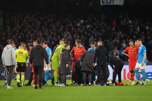 Il Napoli ringrazia i big e vince contro un Lecce sfrontato: ma che paura per Banda- immagine 6