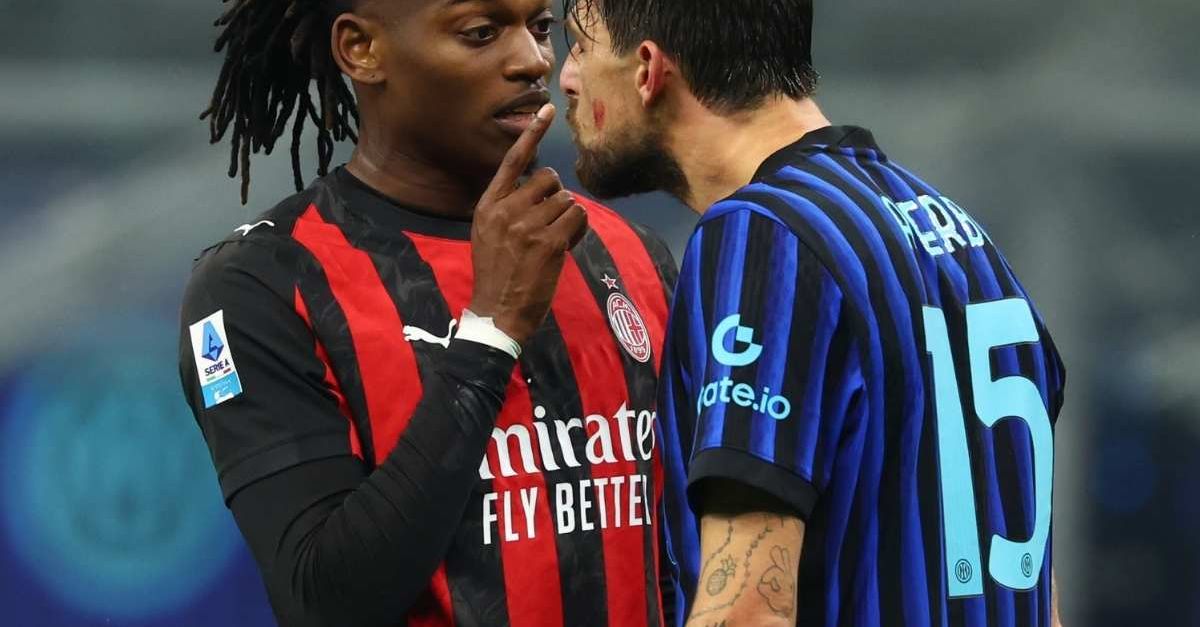 Allegri: “Barella fa l’attore Dio Santo”. Acerbi tira i capelli a Leao e lo minaccia