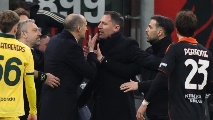 Allegri, lite furiosa con Fabregas fuori dalla sala stampa: “Sei un c***e, un bambino che ha iniziato ora” - immagine 1