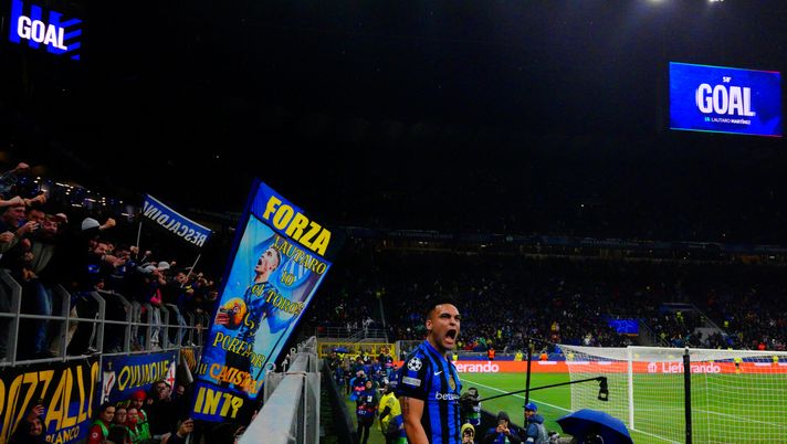 Lautaro Martinez dell'FC Internazionale esulta dopo aver segnato il primo gol della sua squadra durante la partita di ritorno dei quarti di finale della UEFA Champions League 2024/25 tra FC Internazionale Milano e FC Bayern Monaco a San Siro, il 16 aprile 2025 a Milano, Italia. (Foto di Mattia Ozbot - Inter/Inter tramite Getty Images) Inter