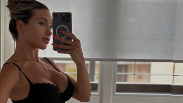 Agustina Gandolfo, manca poco al parto: e intanto si mostra in intimo così Agustina Gandolfo, manca poco al parto: e intanto si mostra in intimo così - immagine 1