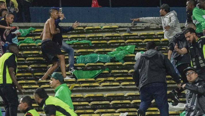 Medellin vince Coppa e lascia stadio in tank: feriti e scontri con la polizia - immagine 1