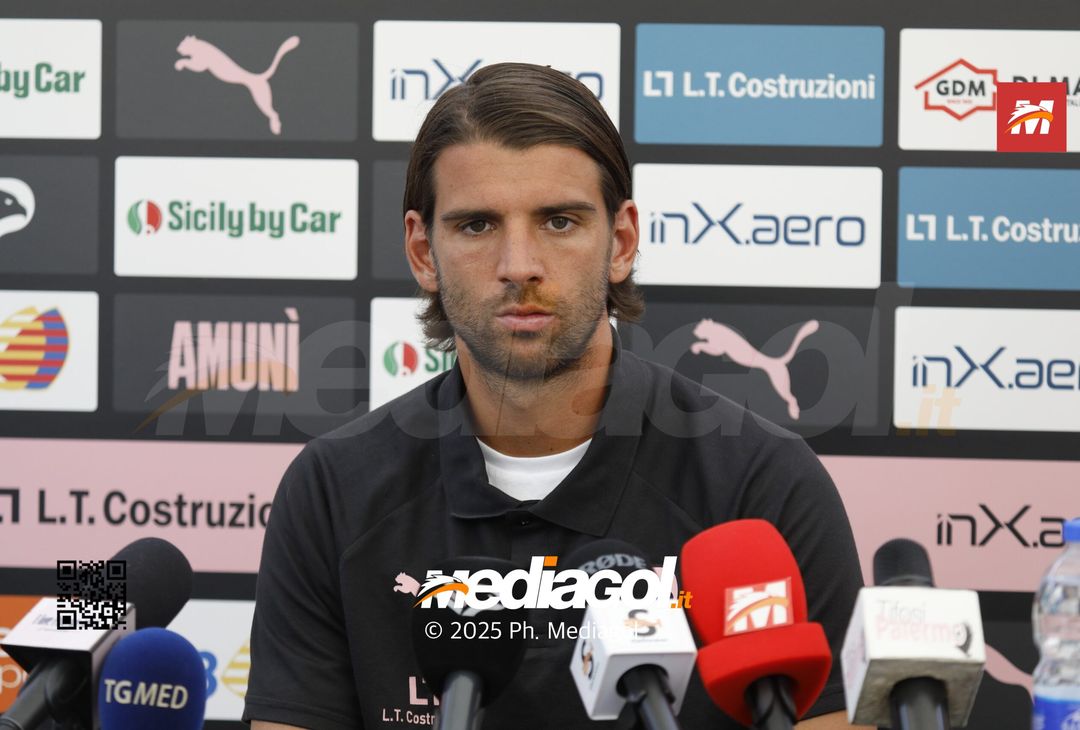 FOTO, Ceccaroni: sorrisi e promesse in conferenza stampa - immagine 13