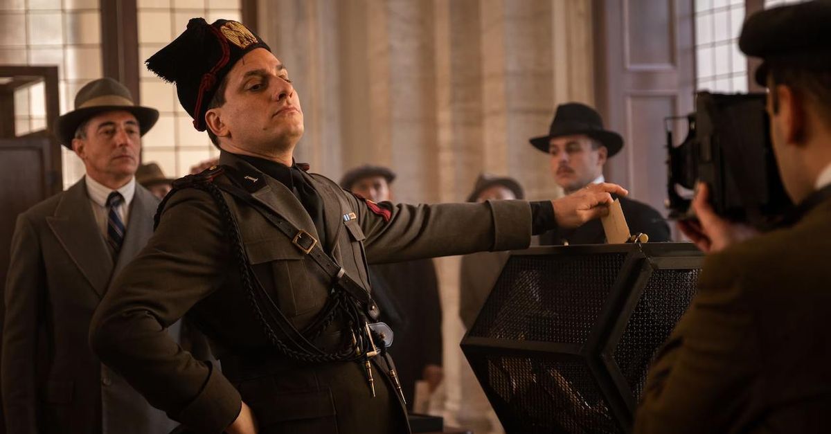 Tv, Mussolini a reti unificate. Ma è lo spot della attesissima serie M – Il Figlio del Secolo