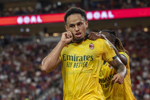 HONG KONG, CHINA - JULY 26: Noah Okafor of AC Milan (front) celebrates after scoring his goal during the Liverpool FC v AC Milan Pre-Season Friendly match at Kai Tak Stadium on July 26, 2025 in Hong Kong, China. (Photo by Yu Chun Christopher Wong/Eurasia Sport Images/Getty Images) okafor-via-dal-milan-ma-siamo-sicuri-non-possa-servire
