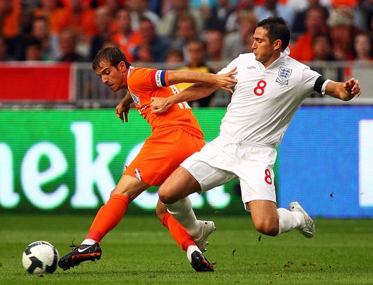 Olanda, Van der Vaart duro: 'L'Inghilterra? Una squadra di m****'