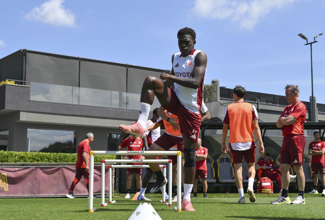 Trigoria, la ripresa degli allenamenti in vista del Torino – FOTO GALLERY - immagine 20