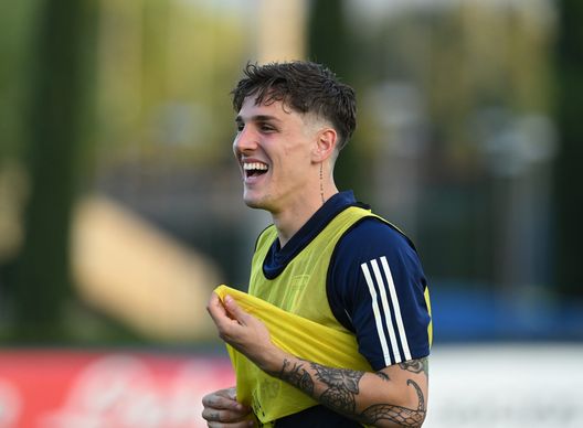 FLORENCE, ITALY - OCTOBER 09: Nicolo Zaniolo of Italy smiles during Italy training session at Centro Tecnico Federale di Coverciano on October 09, 2023 in Florence, Italy. (Photo by Claudio Villa/Getty Images) Aston Villa-Chelsea, probabili formazioni: Emery con Bailey e Watkins. Palmer dal 1′- immagine 2