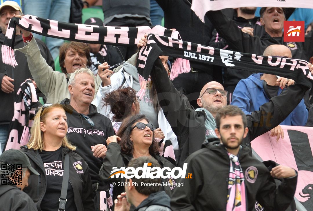 FOTOTIFO Palermo-Cittadella 0-1, gli scatti ai tifosi al “Renzo Barbera” (GALLERY) - immagine 6