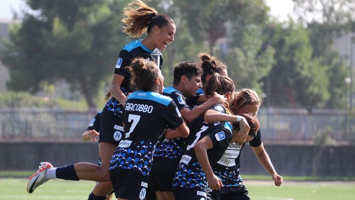 Napoli Femminile show, gioca a tennis col Como e vola ai quarti di Coppa Italia - immagine 1