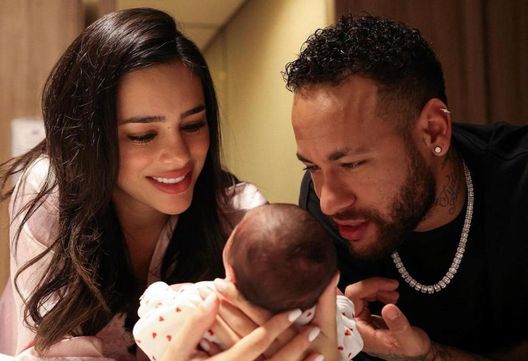 Neymar assente durante il parto, Bruna spiega: “Ci ha provato. Non ce l’ha fatta perché…” Neymar assente durante il parto, Bruna spiega: “Ci ha provato. Non ce l’ha fatta perché…” - immagine 1