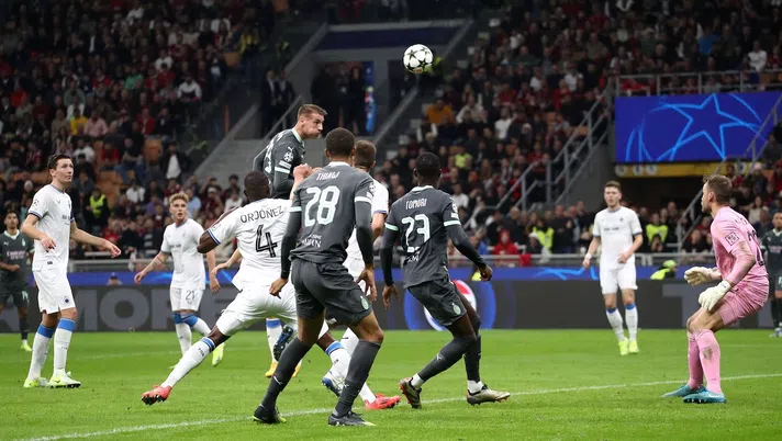 gol annullato Francesco Camarda AC Milan Milan-Bruges 3-1 Champions League 2024-2025