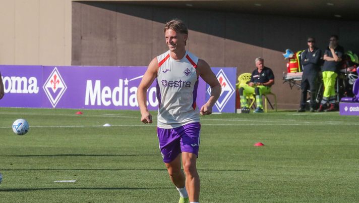 GERMOGLI PH: 19 LUGLIO 2026 BAGNO A RIPOLI VIOLA PARK RITIRO FIORENTINA ALLENAMENTO E PARTITELLA CON LA PRIMAVERA NELLA FOTO GUDMUNDSSON gudmundsson
