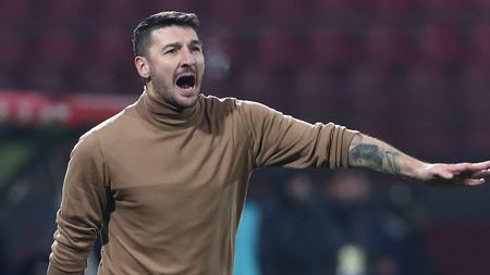 MONZA, ITALY - JANUARY 13: AC Monza coach Salvatore Bocchetti reacts during the Serie A match between AC Monza and ACF Fiorentina at U-Power Stadium on January 13, 2025 in Monza, Italy. (Photo by Marco Luzzani/Getty Images) Bocchetti