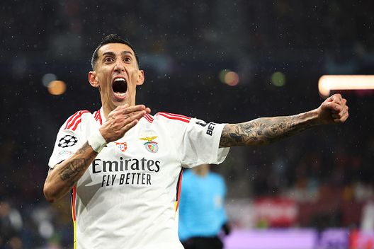 Salisburgo, Austria - 12 dicembre 2023: Angel Di Maria esulta dopo aver segnato contro il Red Bull Salisburgo. (Foto di Adam Pretty/Getty Images) Angel Di Maria saluta l’Europa: “È il momento di tornare a casa mia”- immagine 2
