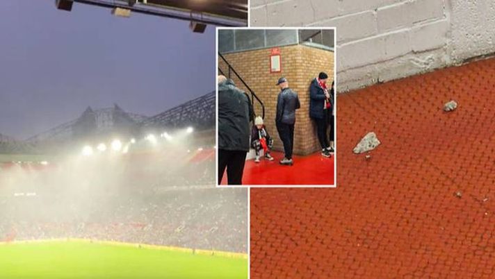 (Foto:@MirrorFootball) Dal tetto di Old Trafford cade cemento, 2 tifosi colpiti durante il derby femminile: “Vergognoso” - immagine 1