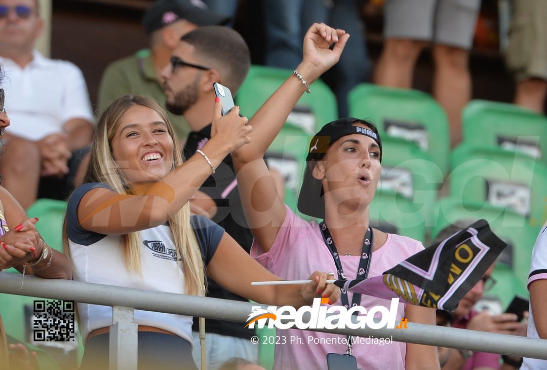 FOTOTIFO Palermo-Feralpisalò 3-0, gli scatti ai tifosi al “Renzo Barbera” (GALLERY) - immagine 48