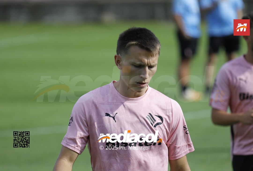 FOTO, Ritiro Palermo FC: la gallery del primo giorno di allenamenti a Chatillon - immagine 13
