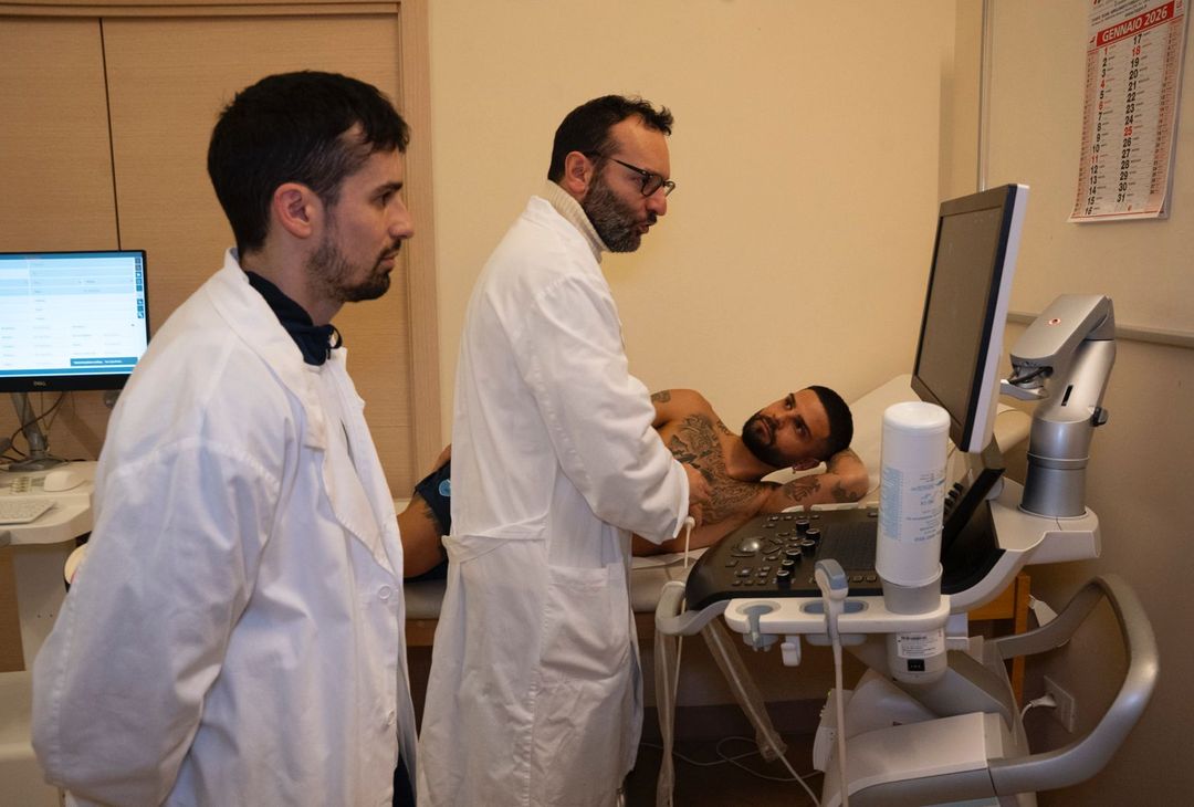 Pescara, sorrisi ed emozioni per Insigne alle visite mediche con i Delfini – GALLERY - immagine 5