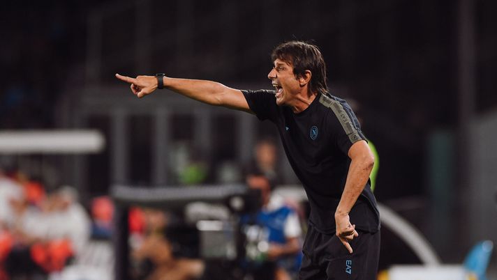 Diego Armando Maradona Stadium, Napoli, ITALY - AUG 10 2024: SSC Napoli coach Antonio Conte in action during the Coppa Italia Frecciarossa match between SSC Napoli and Modena FC at Diego Armando Maradona Stadium on August 10, 2024 in Napoli, Italy. (Photo by SSC Napoli/Getty Images) Verona-Napoli, Conte rivoluziona la difesa: cambia una pedina e il ruolo di un azzurro - immagine 1
