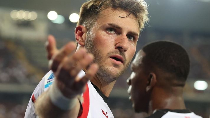 Milan, in attacco il caos: cambi di piani. Per Gimenez una sfida impervia