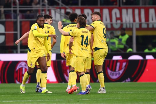 Esultanza Milan (Photo by Giuseppe Cottini/AC Milan via Getty Images) Milan-Como 1-1, le statistiche: Allegri non trova la chiave del match- immagine 5