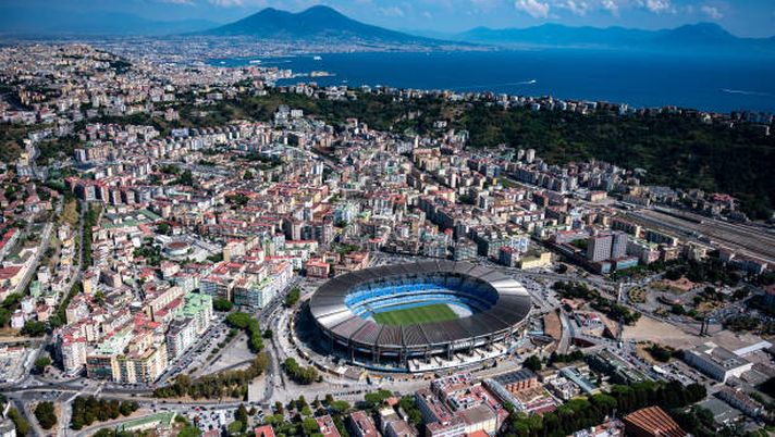 NAPLES, ITALY - SEPTEMBER 05: Aerial view, from a helicopter, of the city with the Diego Armando Maradona stadium and the Bay of Naples and Vesuvius in the background on September 05, 2019 in NAPLES Italy. Italy's nearly 8000 km (5,000 miles) coastlines and islands stretch across the Mediterranean Sea and attract large numbers of both local and foreign tourists during the summer season. (Photo by Fabrizio Villa/Getty Images) Stadio Maradona: il Comune accellera sul terzo anello - immagine 1