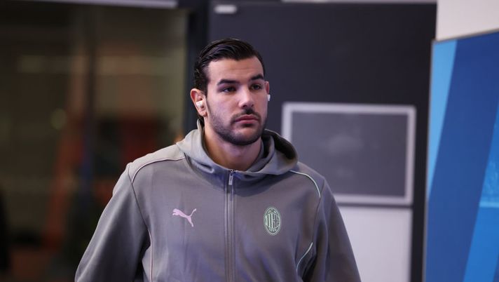 BRATISLAVA, SLOVAKIA - NOVEMBER 26: Theo Hernandez of AC Milan arrives before the UEFA Champions League 2024/25 League Phase MD5 match between SK Slovan Bratislava and AC Milan at Tehelne pole stadium on November 26, 2024 in Bratislava, Slovakia. (Photo by Claudio Villa/AC Milan via Getty Images) Theo