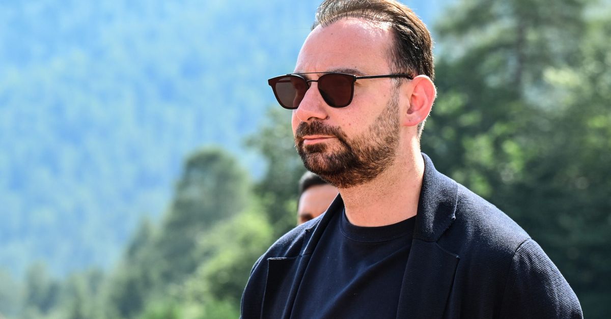 Nastro Adesivo Decorativo Nero - 10mm X 4.5m Per Auto E Moto - Foto 2